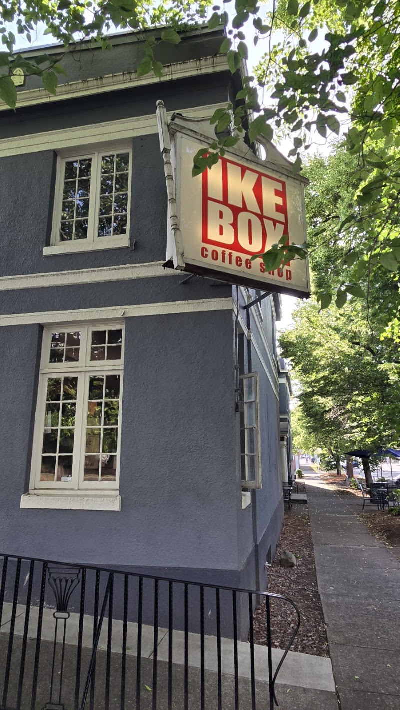 IKE Box Café photo 4
