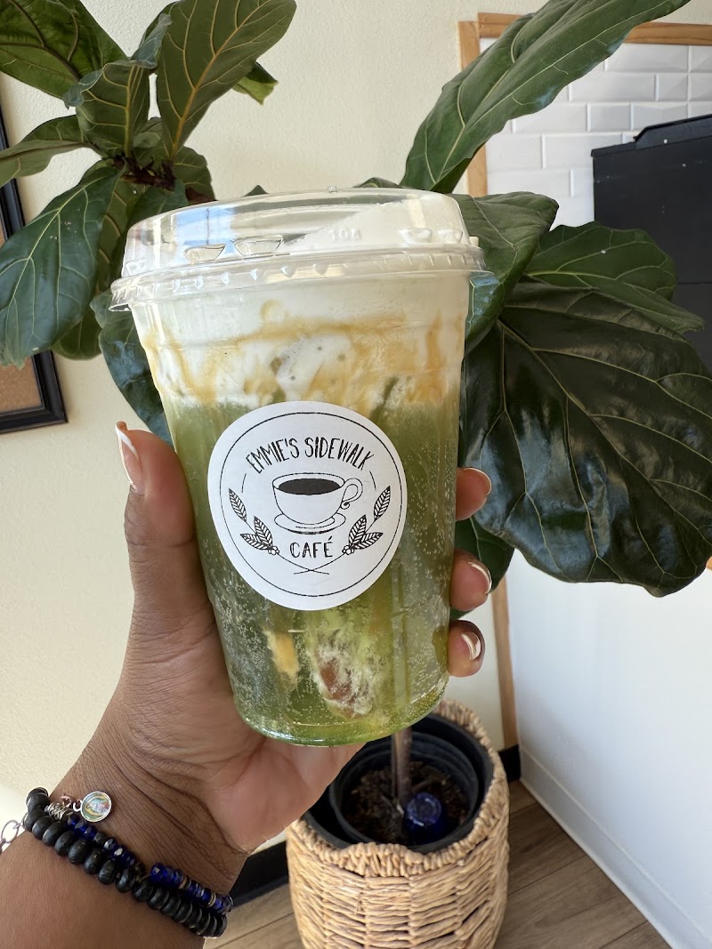 Emmie’s Sidewalk Café photo 4