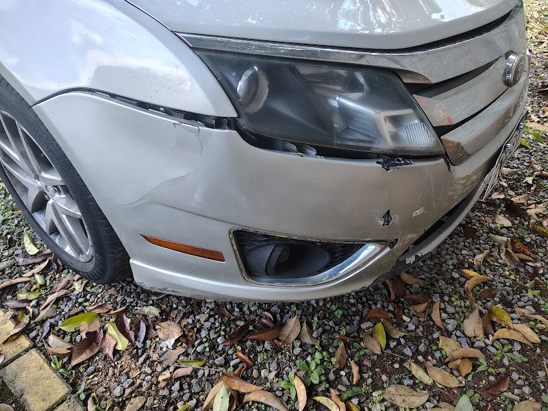 Foto de Lataria e Pintura Estética Automotiva Curitiba
