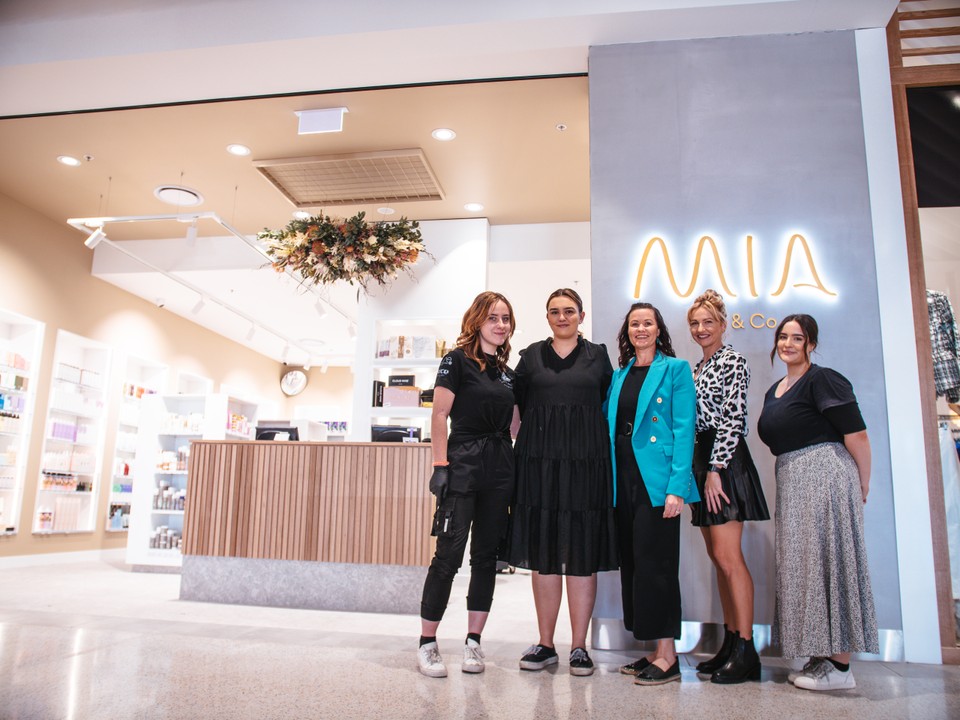 Mia Hair & Co photo 1