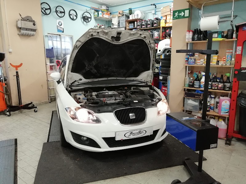 Garage Days (Santiago de Compostela) photo 4