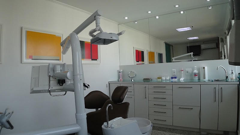 Livia Morelo Odontologia - foto 4