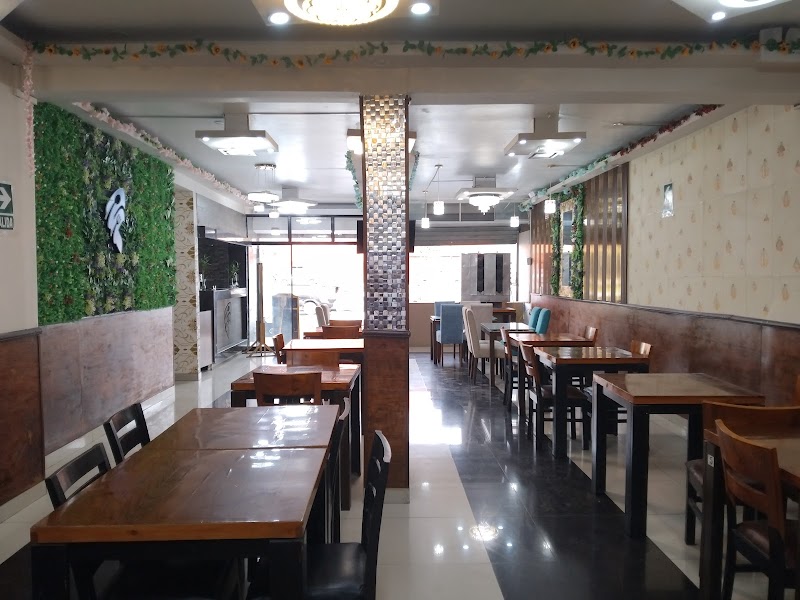 Falak Restaurant Indian Food Halal photo 2