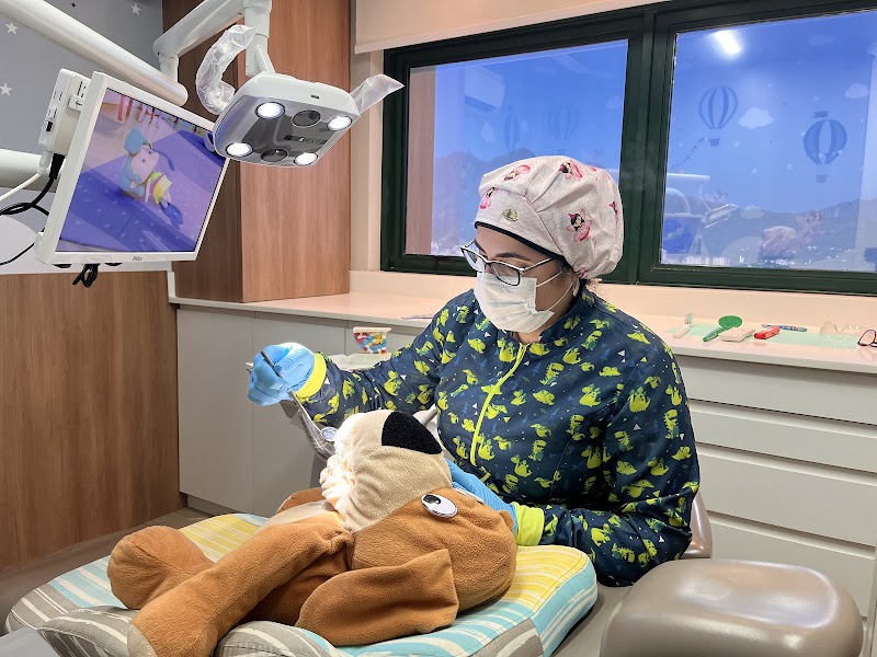 Dra Carla Martins Odontopediatra