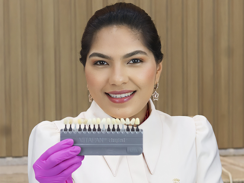 Dra. Monique Batista - Especialista em Implantes Dentários em Manaus
