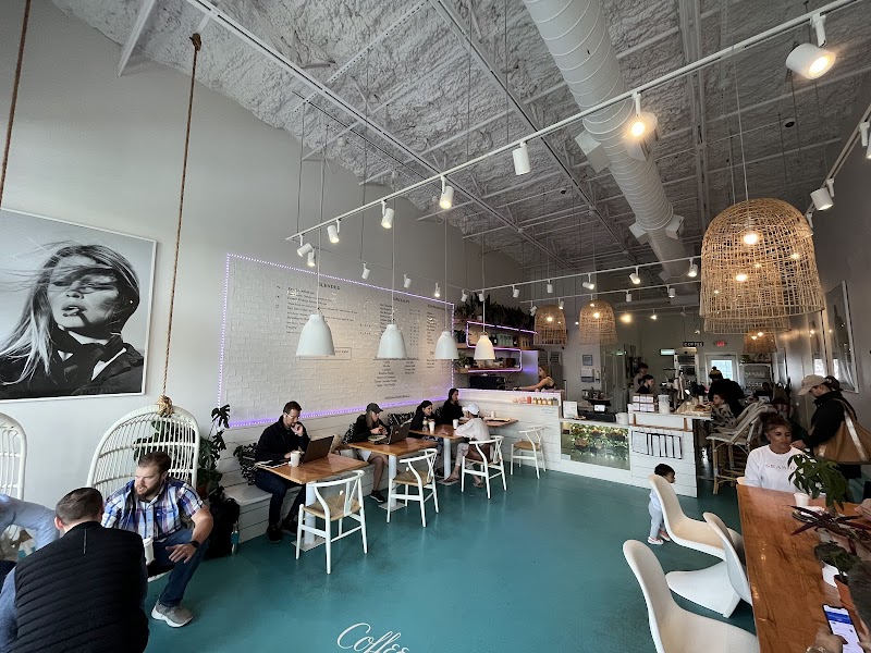 Honest Coffee Roasters Berry Farms photo 4