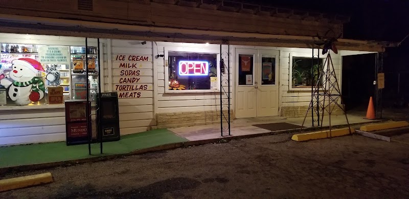 Eddies Drive In photo 1