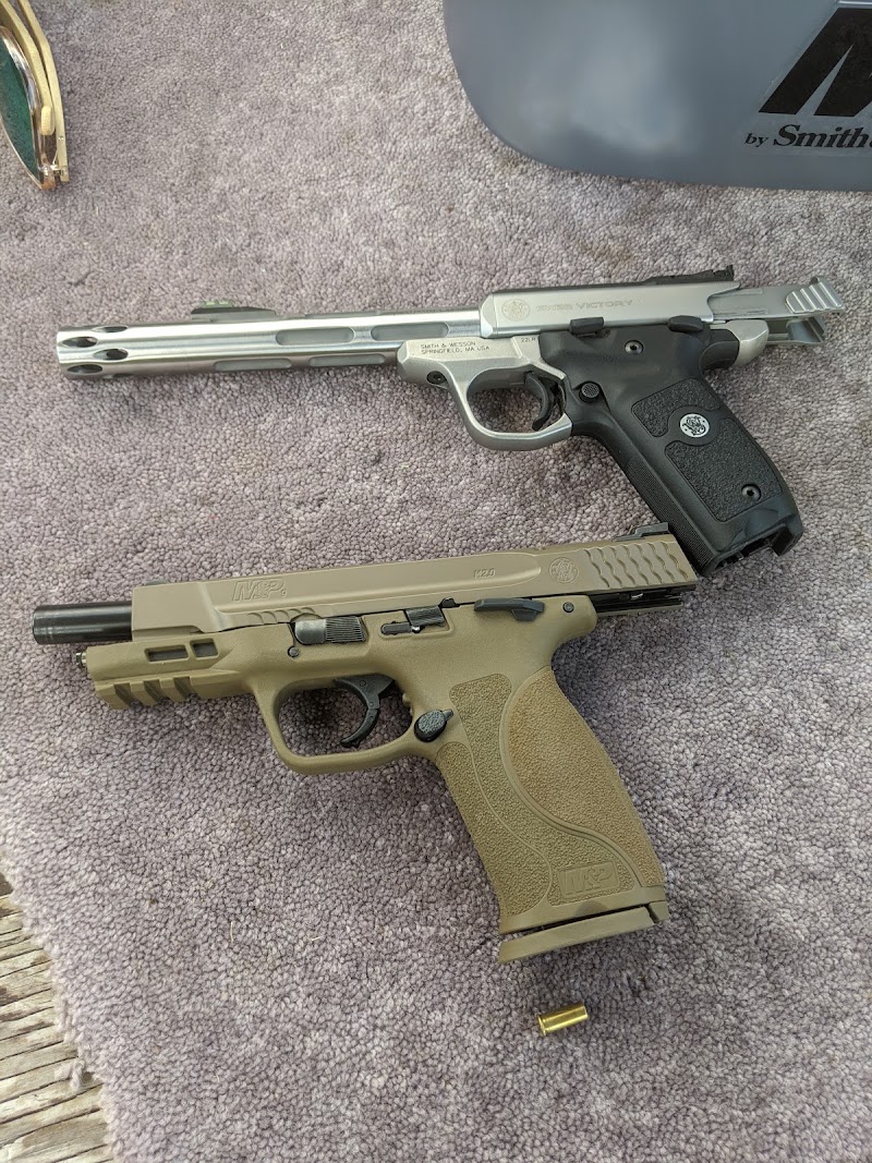 Dave's Gun Shop photo