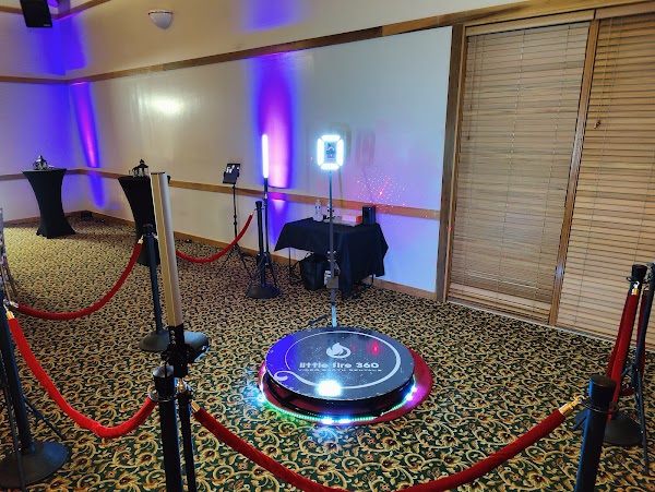 Little Fire 360 Photobooth Rentals portfolio