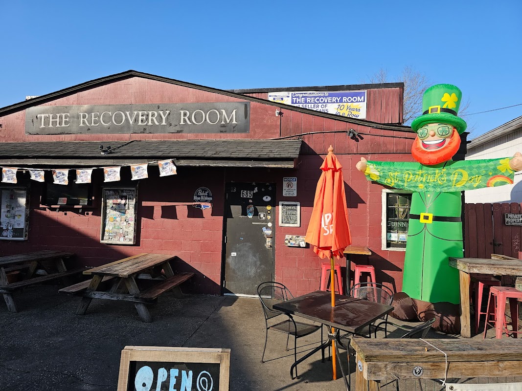 Recovery Room Tavern photo 4