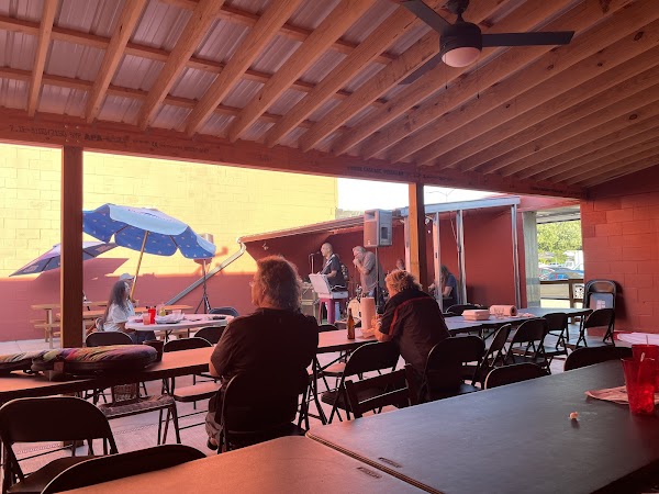 BUD'S TAVERN JEFFERSONTOWN exterior