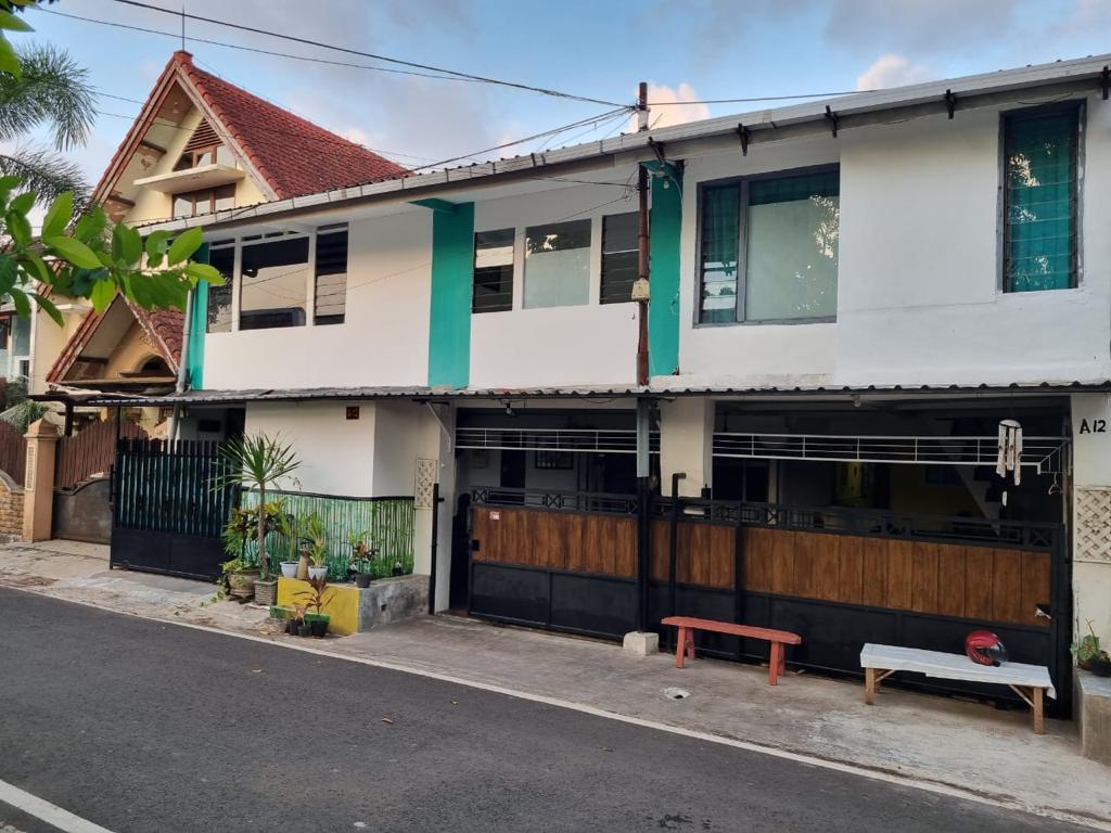 Kost Putri Simpang Ijen A/12