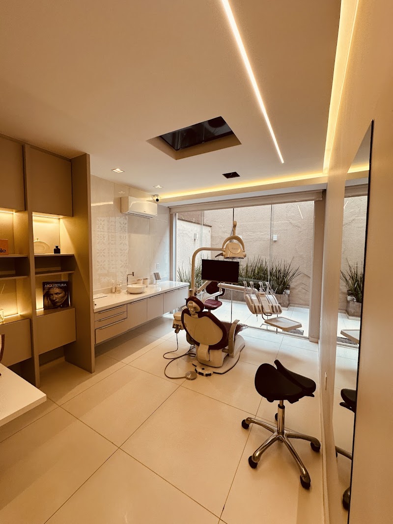 Dra. Luiza Furtado | Lentes em Resina Volta Redonda - foto 4