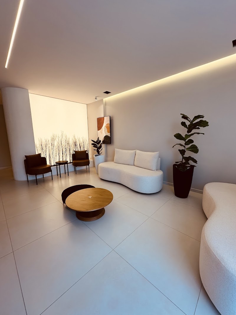 Dra. Luiza Furtado | Lentes em Resina Volta Redonda