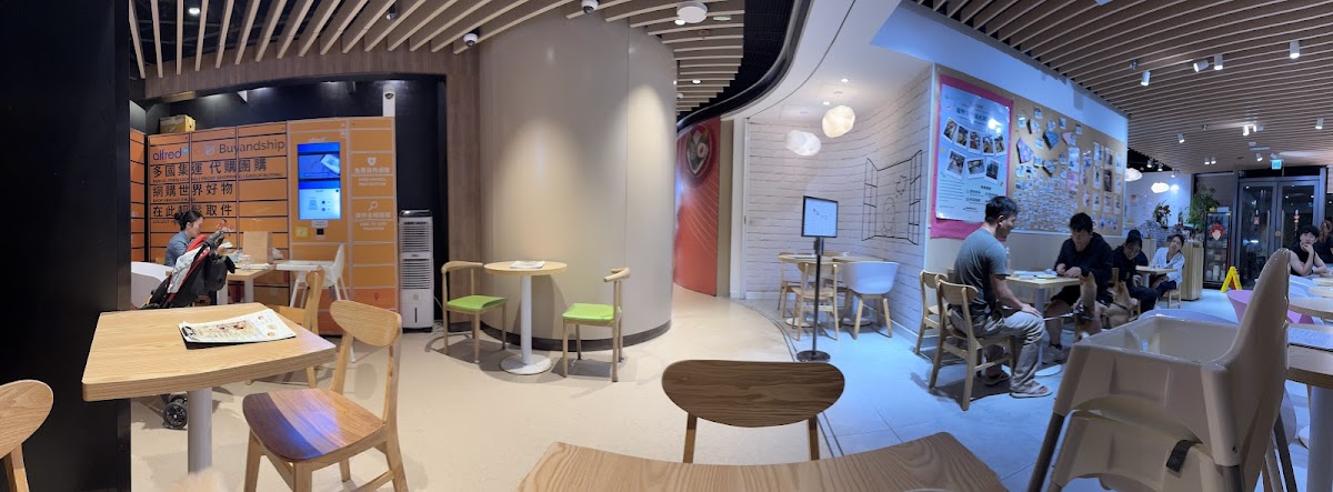 Dreams Cafe (海天晉滙) photo 5