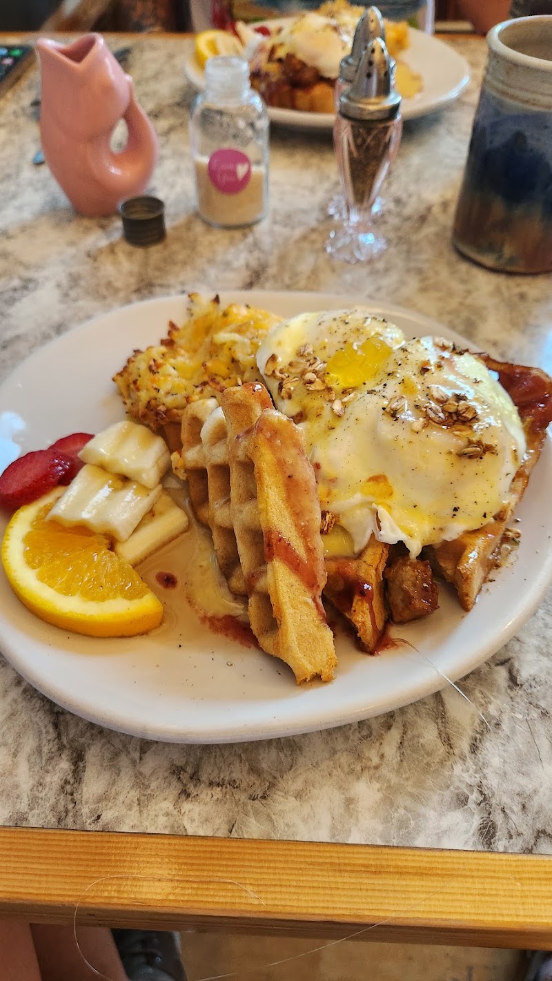 Faye's Cafe photo 3