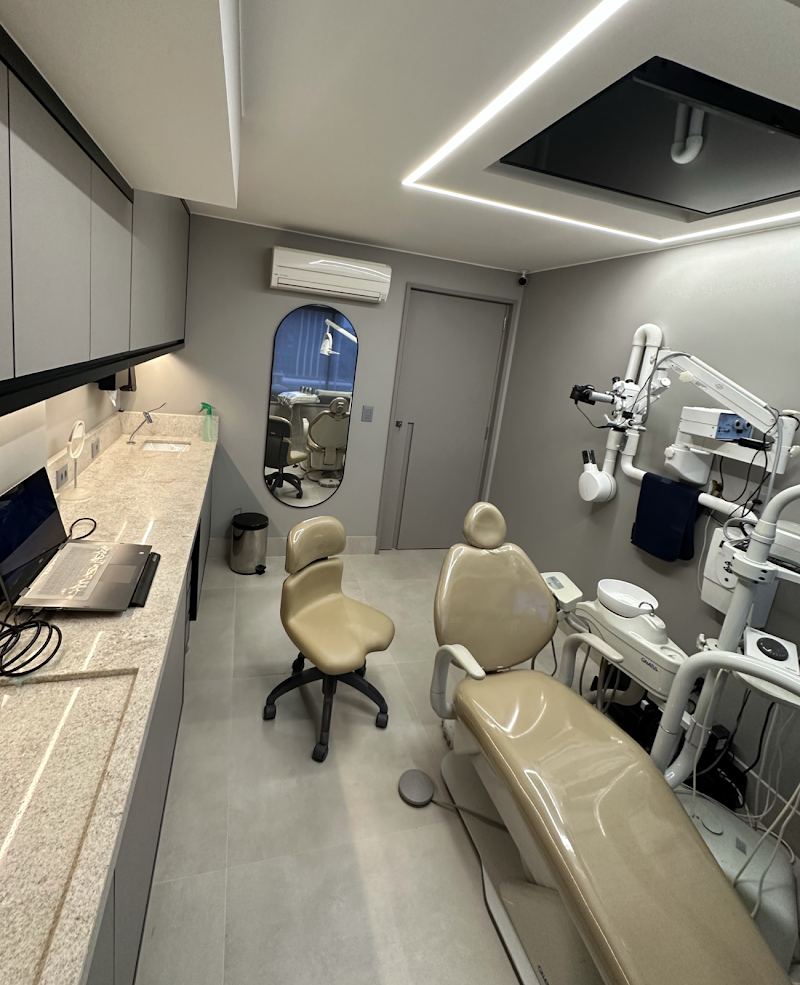 Ricardo Affonso Endodontia - Tratamento de Canal com Microscópio em Brasília - foto 2