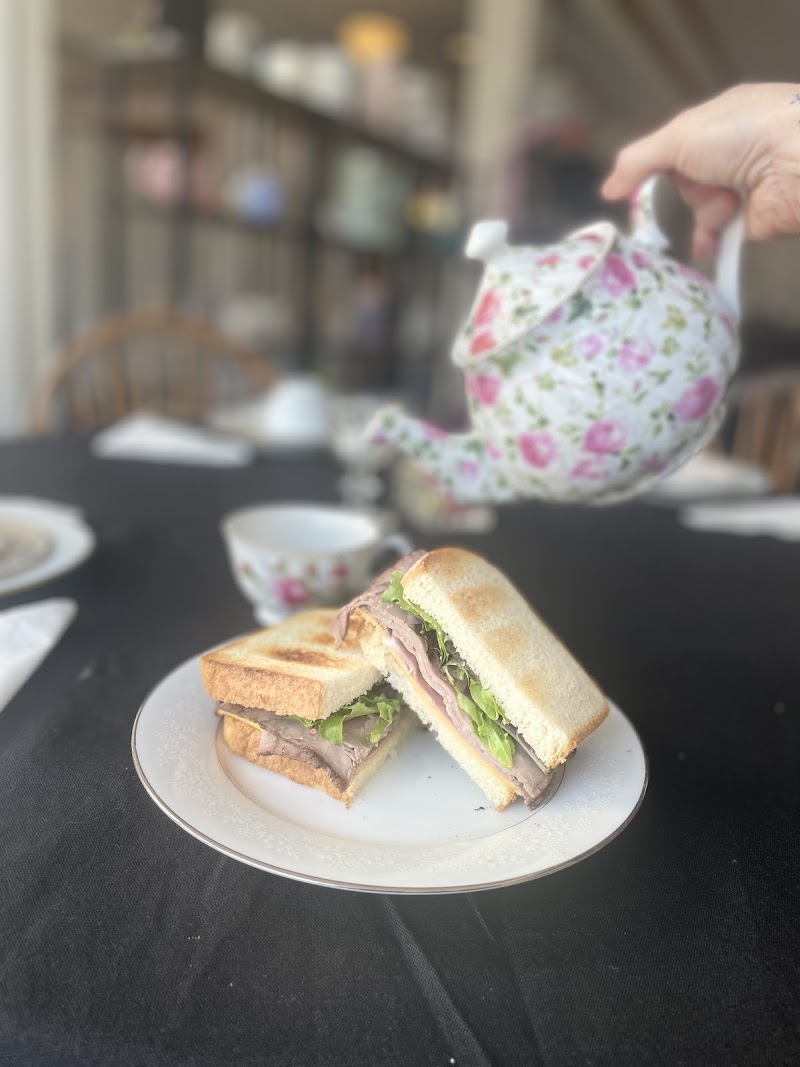 Miss Minerva's photo 2