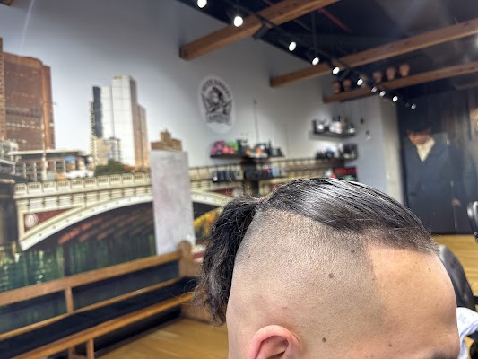 Silver Barbers photo 3