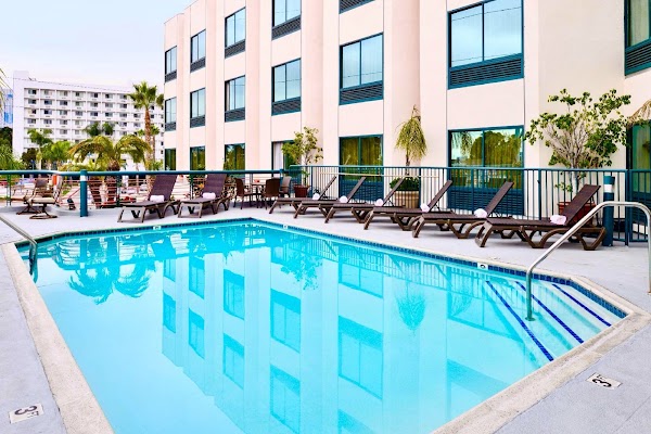 Best Western Plus Suites Hotel - LAX Airport LA Stadium
