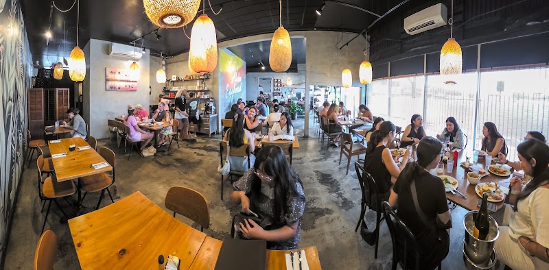 Egghead Cafe photo 2