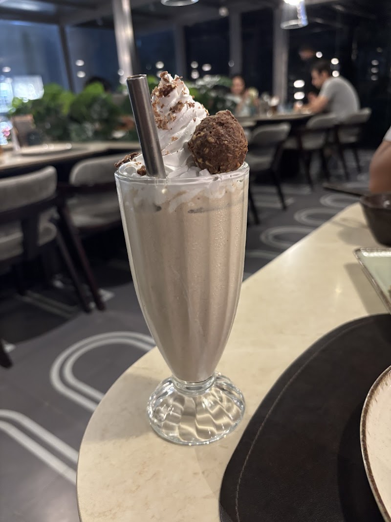 HUNDREDS BISTRO photo 6