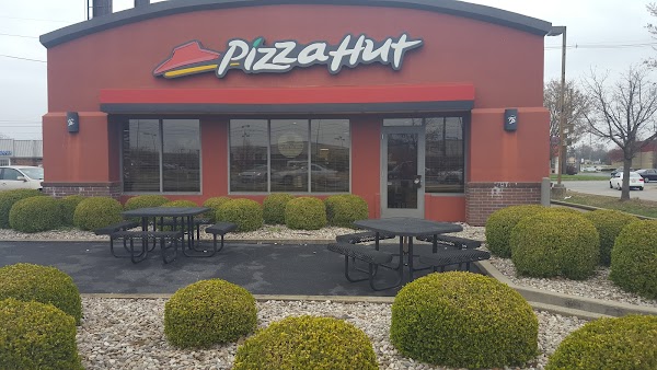 PIZZA HUT #036958 exterior