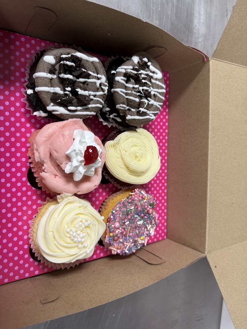 Smallcakes Cupcakery & Creamery Griffin photo 3