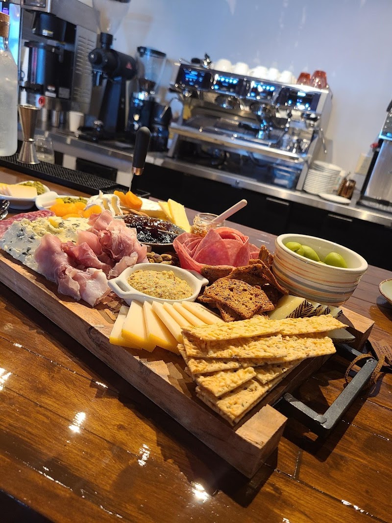 Luna's Coffee, Wine, and Butterfly Cafe photo 2