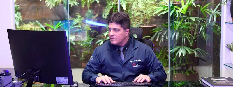 Dr. Luis Francisco Coradazzi | Extração de Sisos | Implante Dentário