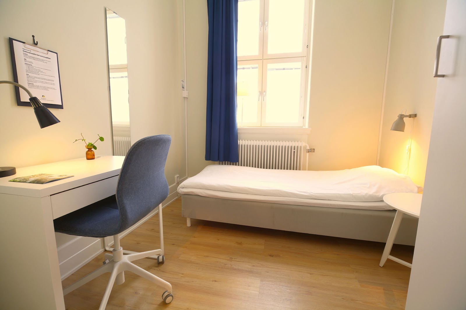 Stationshuset bed and breakfast i Ed