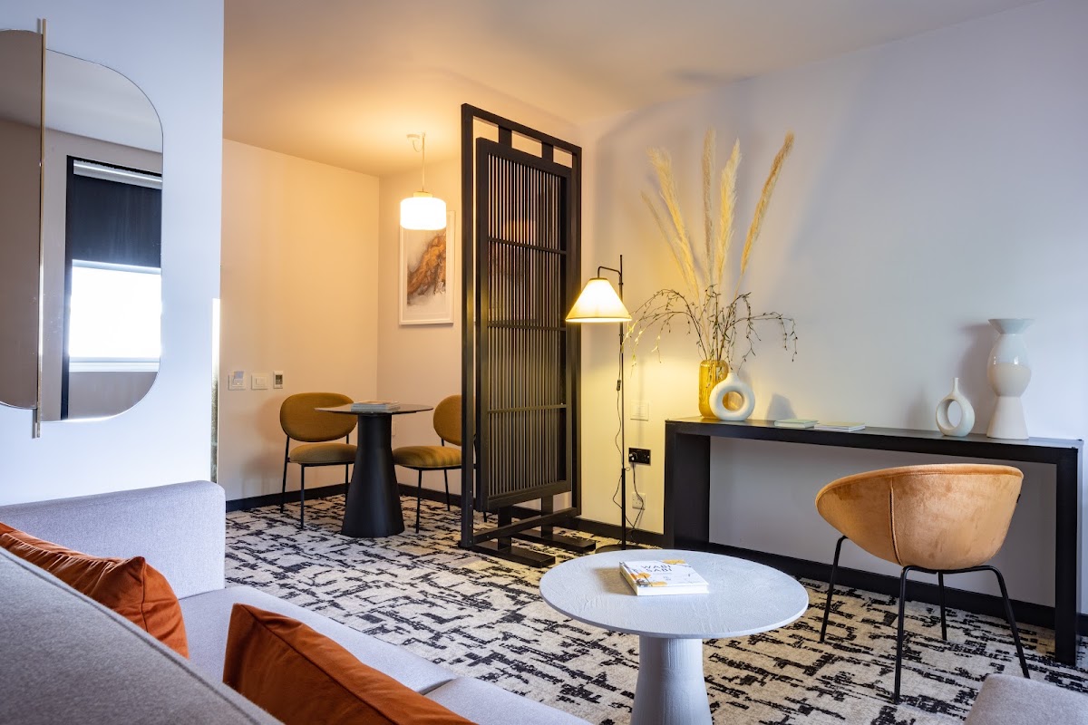 La Suite West Hyde Park, dog-friendly hotel, photo 4