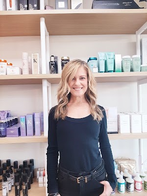 Coastal Blondes photo 2