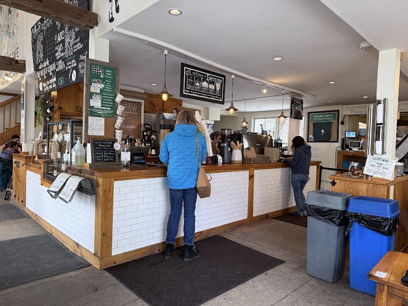 Mon Vert Cafe photo 4