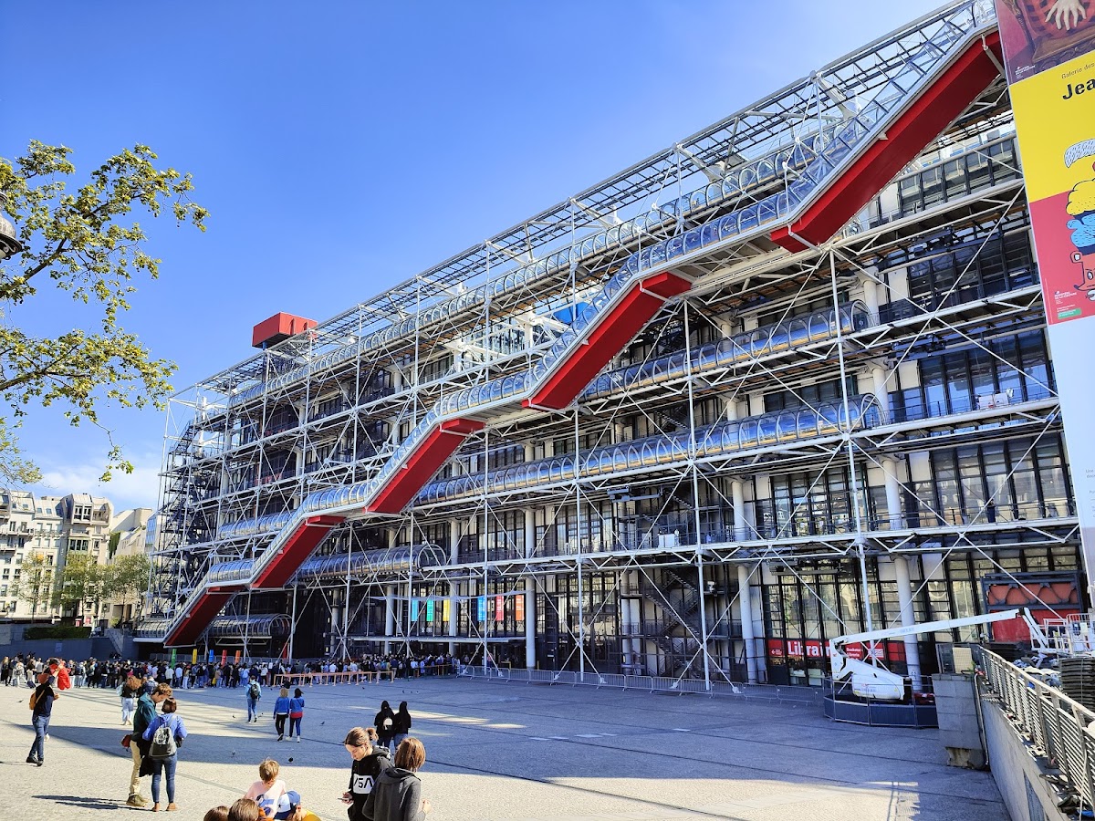 Le Centre Pompidou, vue extérieure