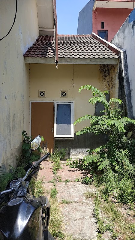 Kontrakan Ocin dkk