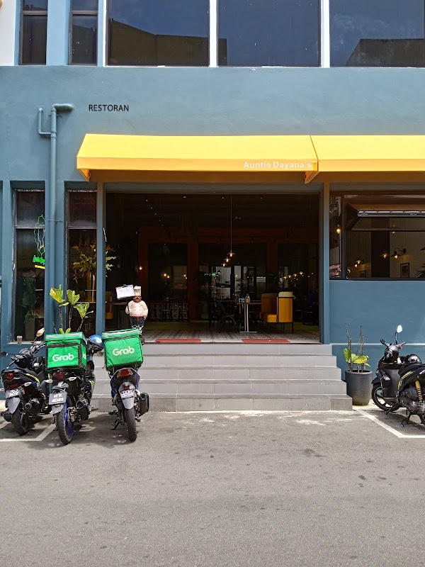Auntie Dayana's - Photo 1