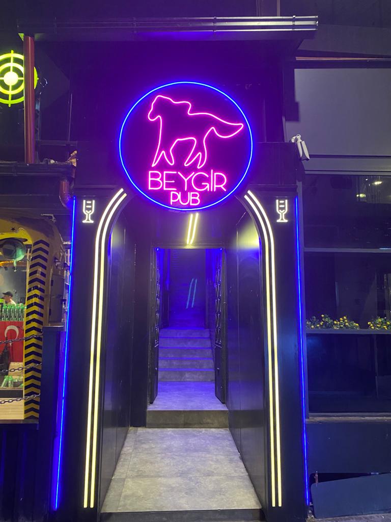 Beygir Pub mekanı