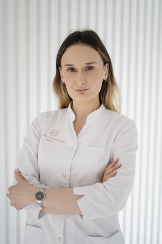 Dr Daria Andreichuk - Przeszczep włosów FUE i Medycyna estetyczna logo