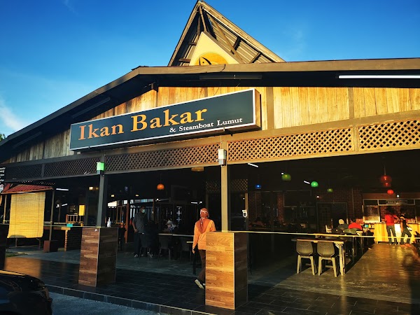 Restoran Lumut Ikan Bakar