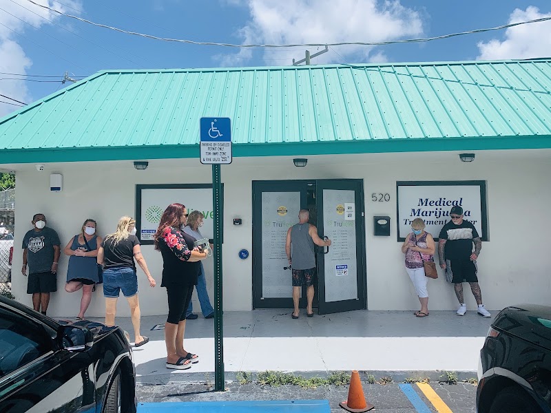 Video tour of Trulieve Dania Beach Dispensary retail environment