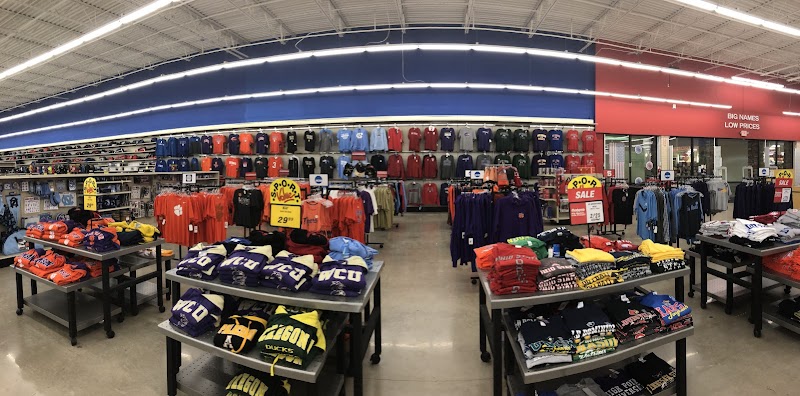 Dunham's Sports #9219 photo