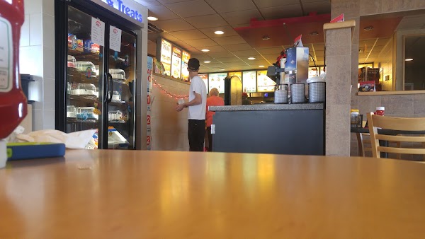 DAIRY QUEEN exterior