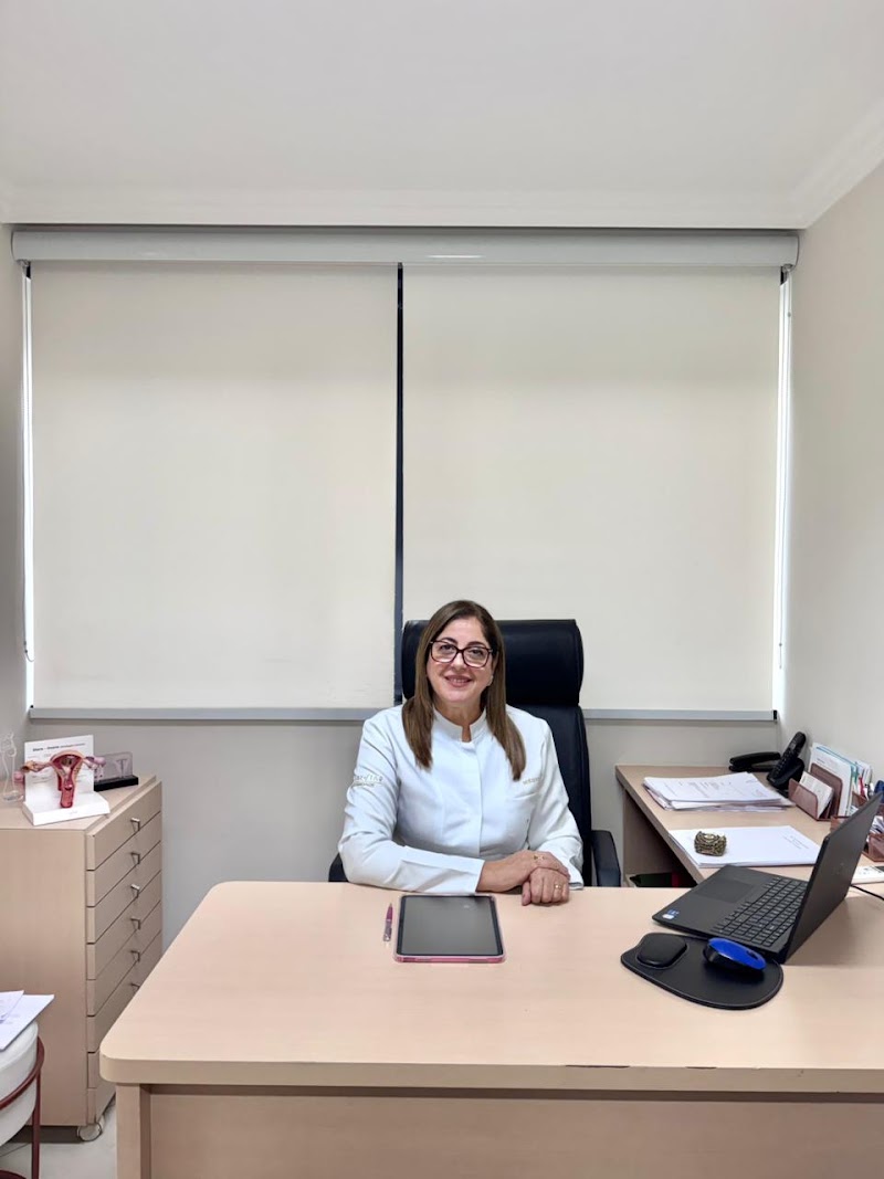 Foto de Dra. Silvia Sabbag | Ginecologista · Laser Íntimo · Menopausa & Saúde Hormonal da Mulher