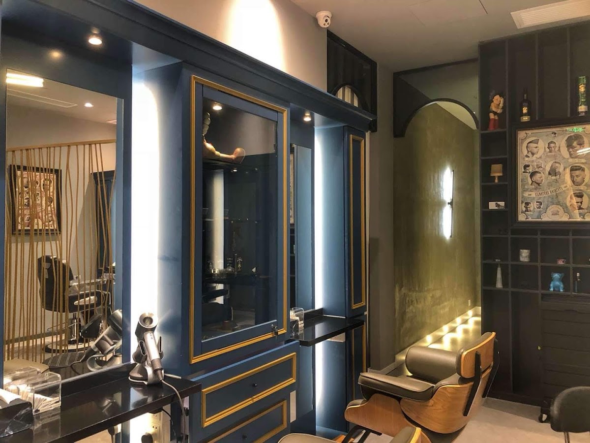 K01 Barber & Beauty Salon