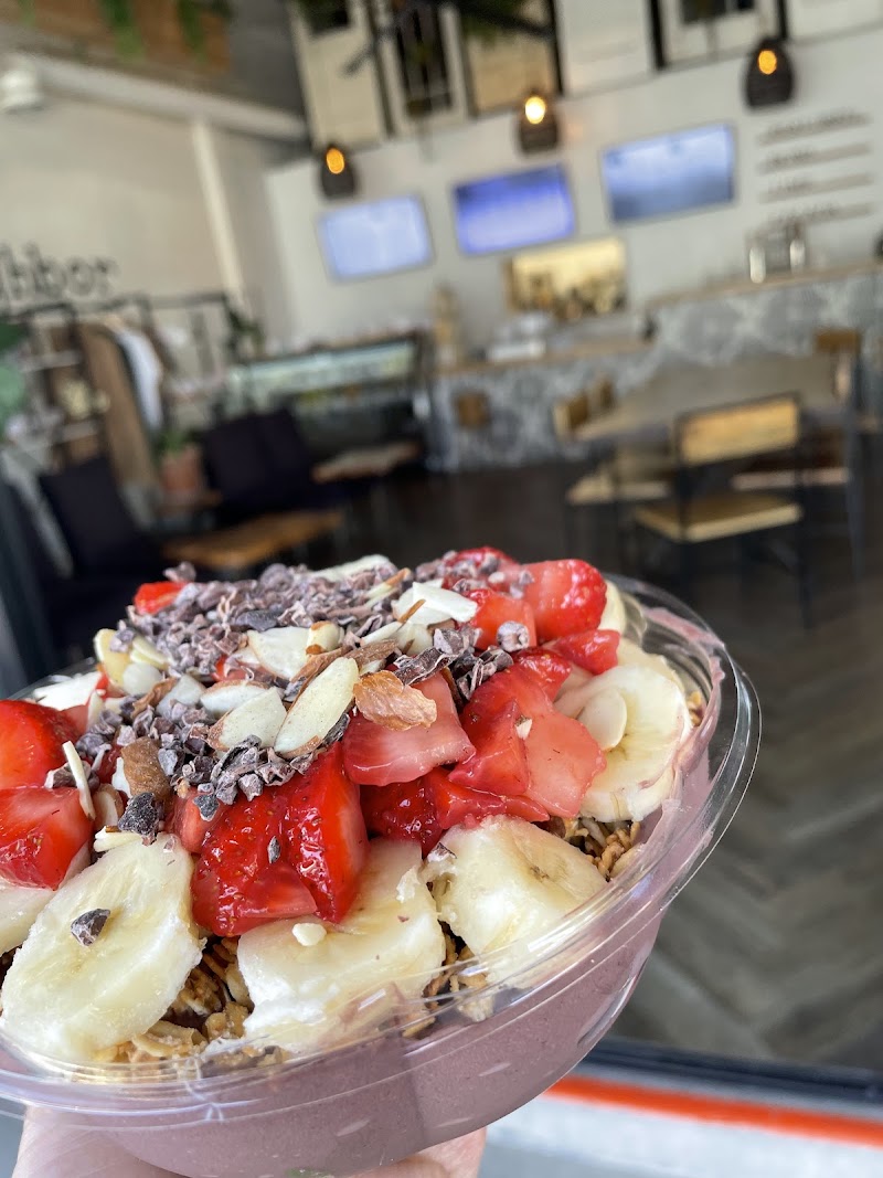 The Neighborhood Cafe & Juice Bar photo 4