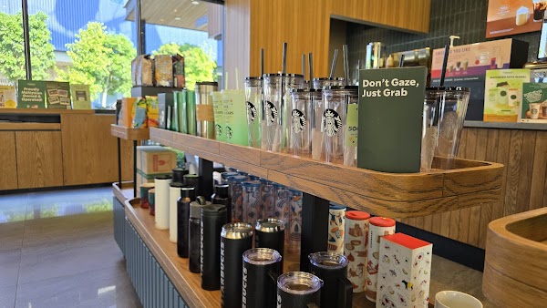 Starbucks - Sunway Big Box - Photo 1