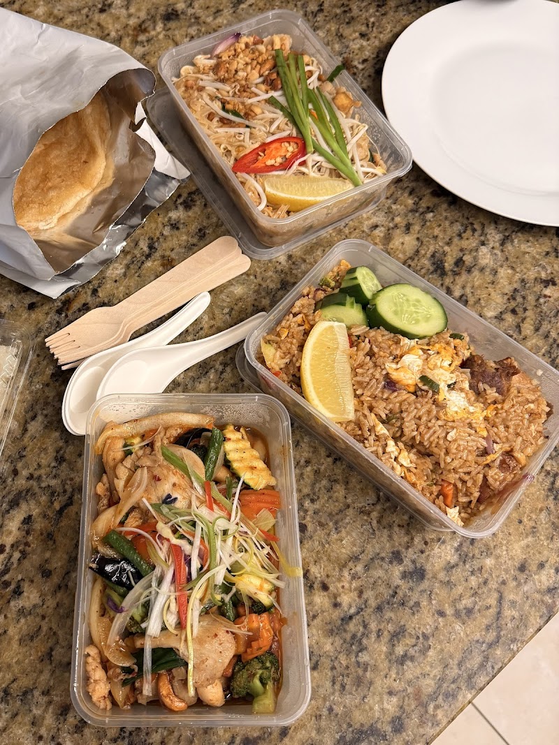 50% Sweet 50% Thai photo 5