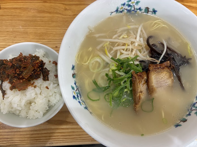 ラーメン 新まんまる 写真2