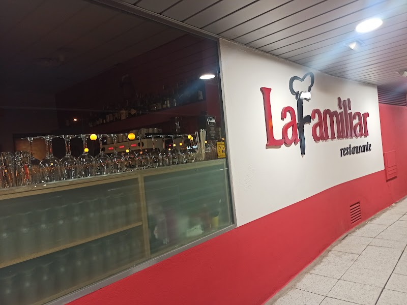 La Familiar
